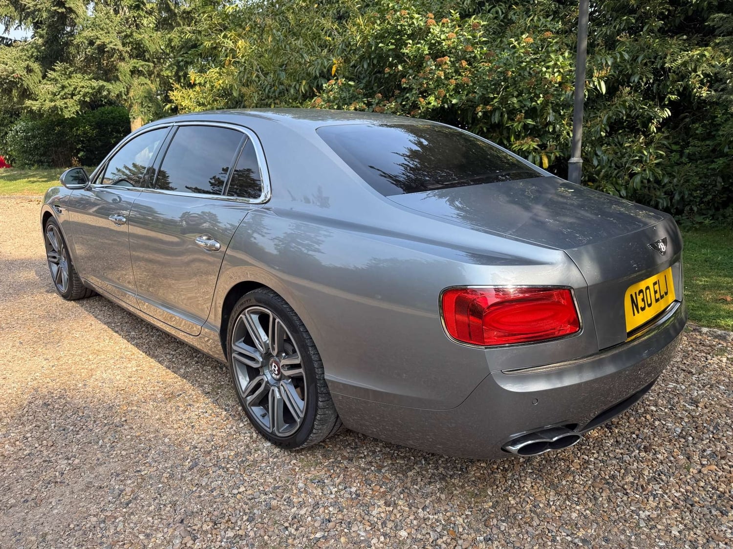 [ berth ]Bentley Flying Spur