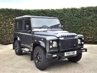 Land Rover Defender 90 2015