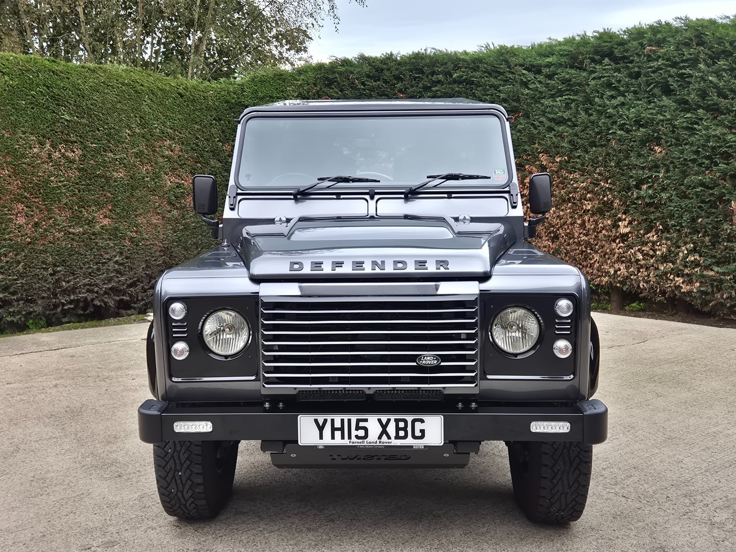 [ berth ]Land Rover Defender 90