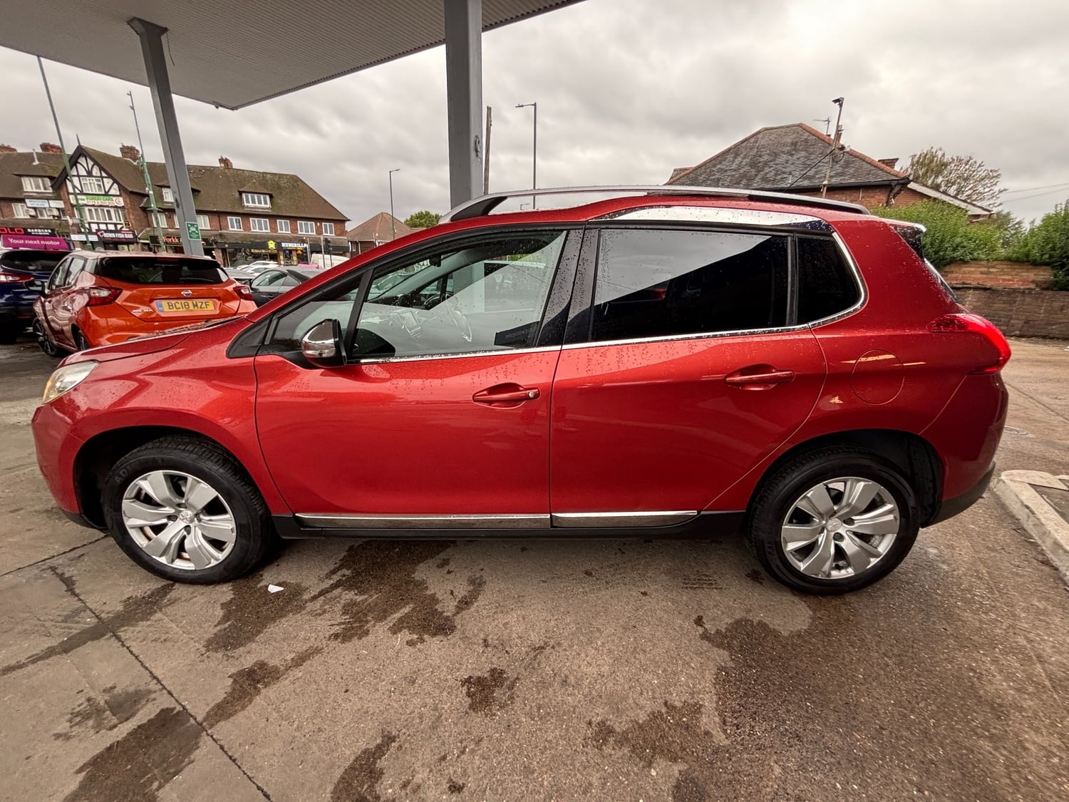 Peugeot 2008 2015 - Cars