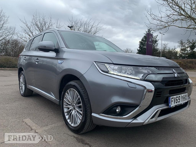 Mitsubishi Outlander 2019 - Cars