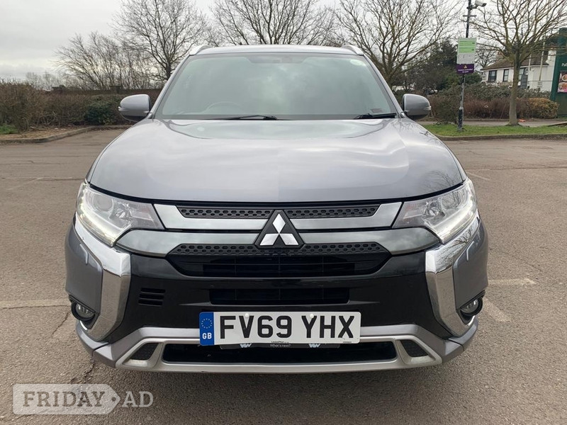 Mitsubishi Outlander 2019 - Cars in Gillingham