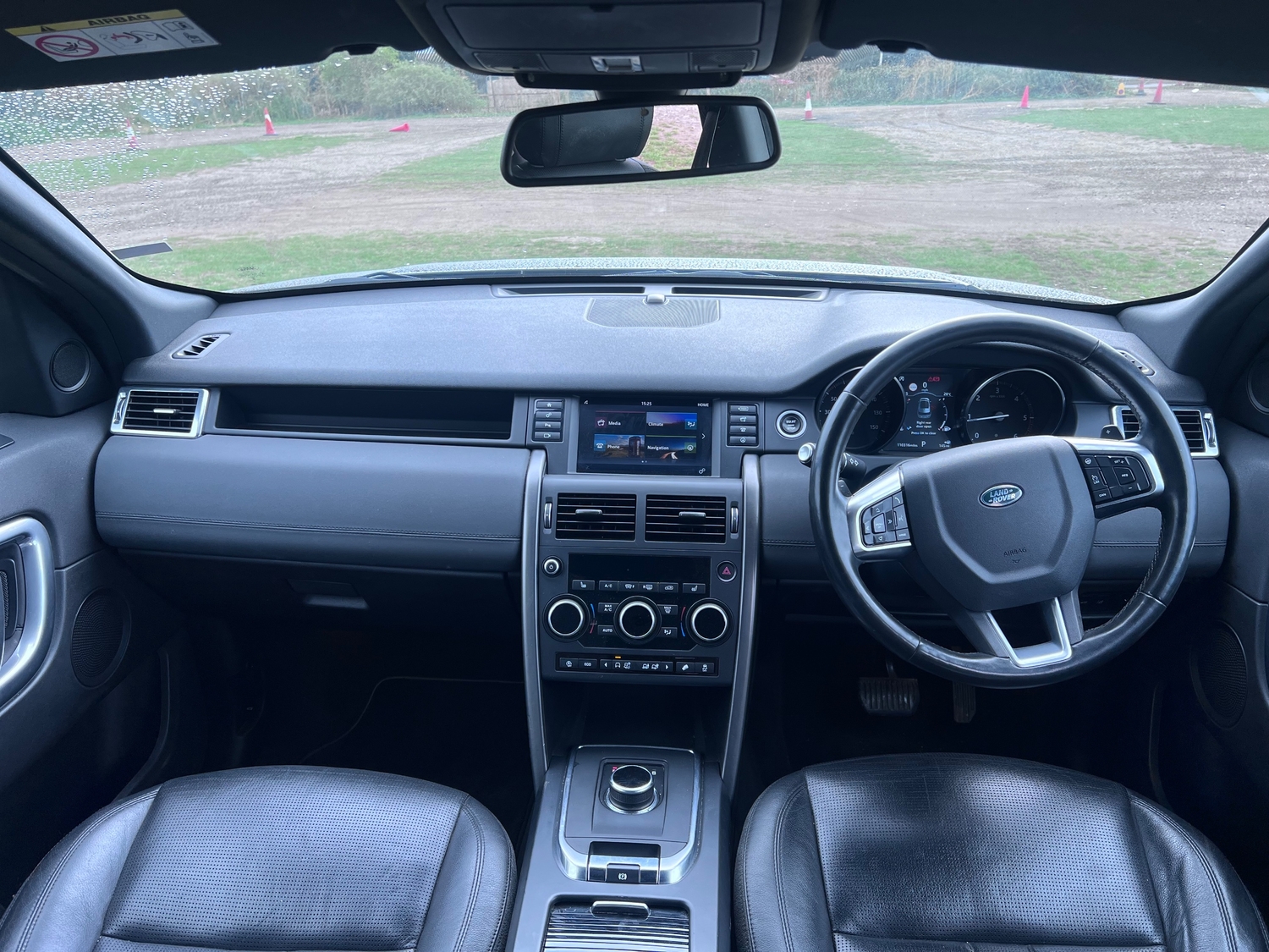 Land Rover Discovery Sport 2018 - Cars