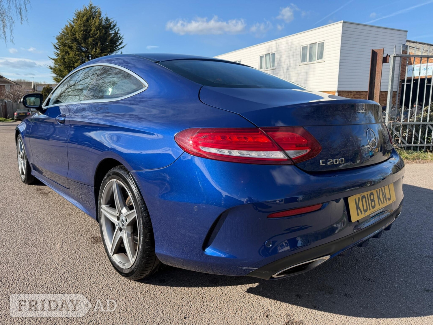 [ berth ]Mercedes-Benz C Class