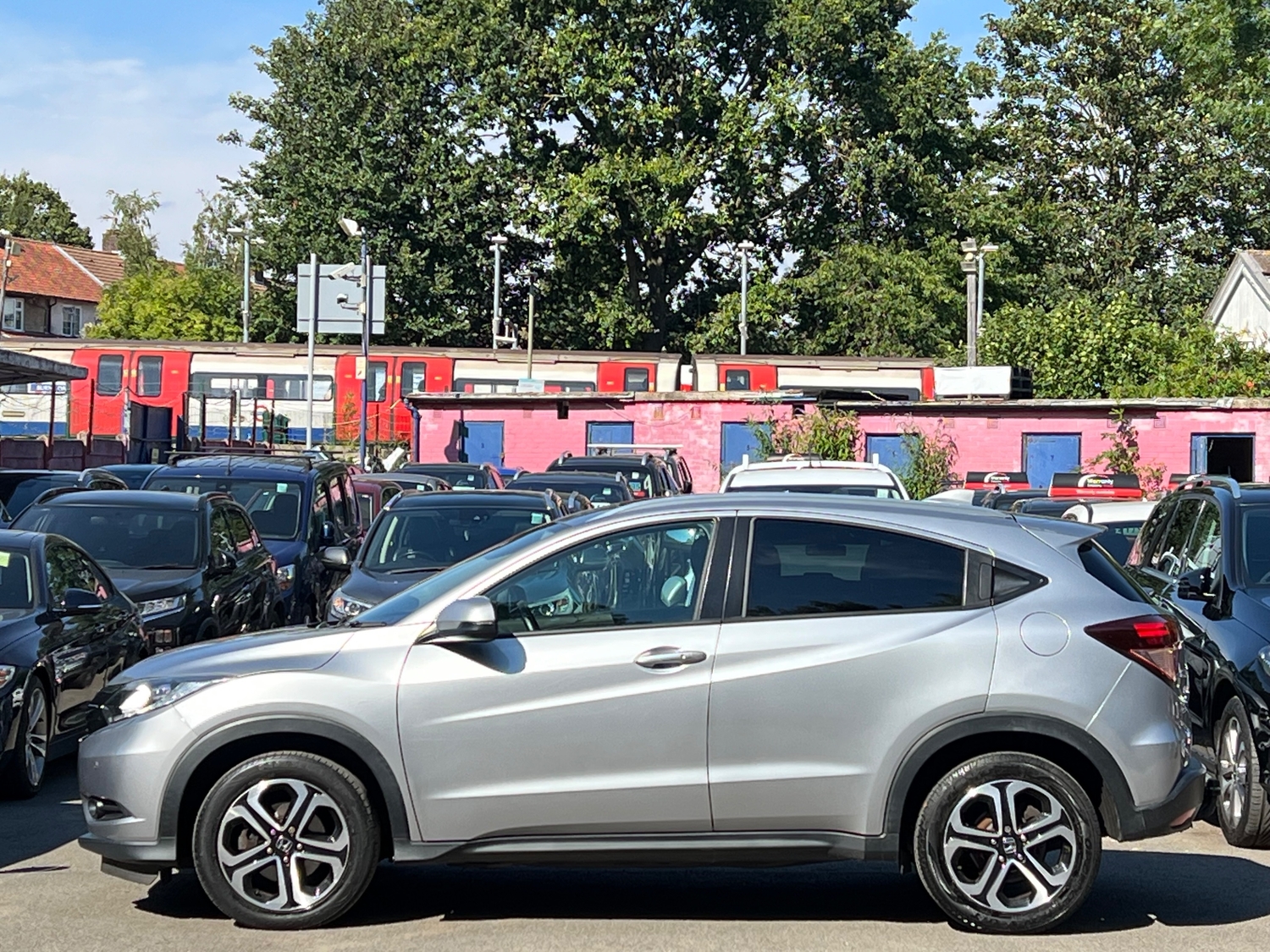 Honda HR-V 2017 - Cars in Brent