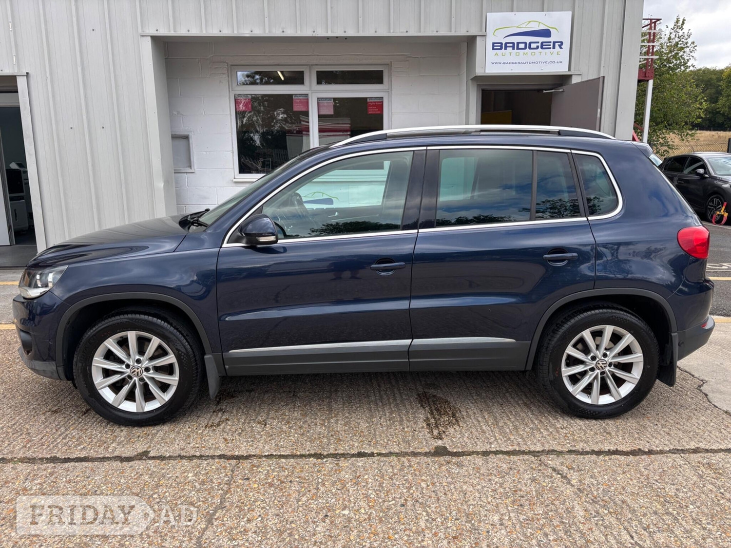 2011 Volkswagen Tiguan 2.0 TDI BlueMotion Tech SE 4WD Euro 5 (s/s) 5dr - Cars in Uckfield
