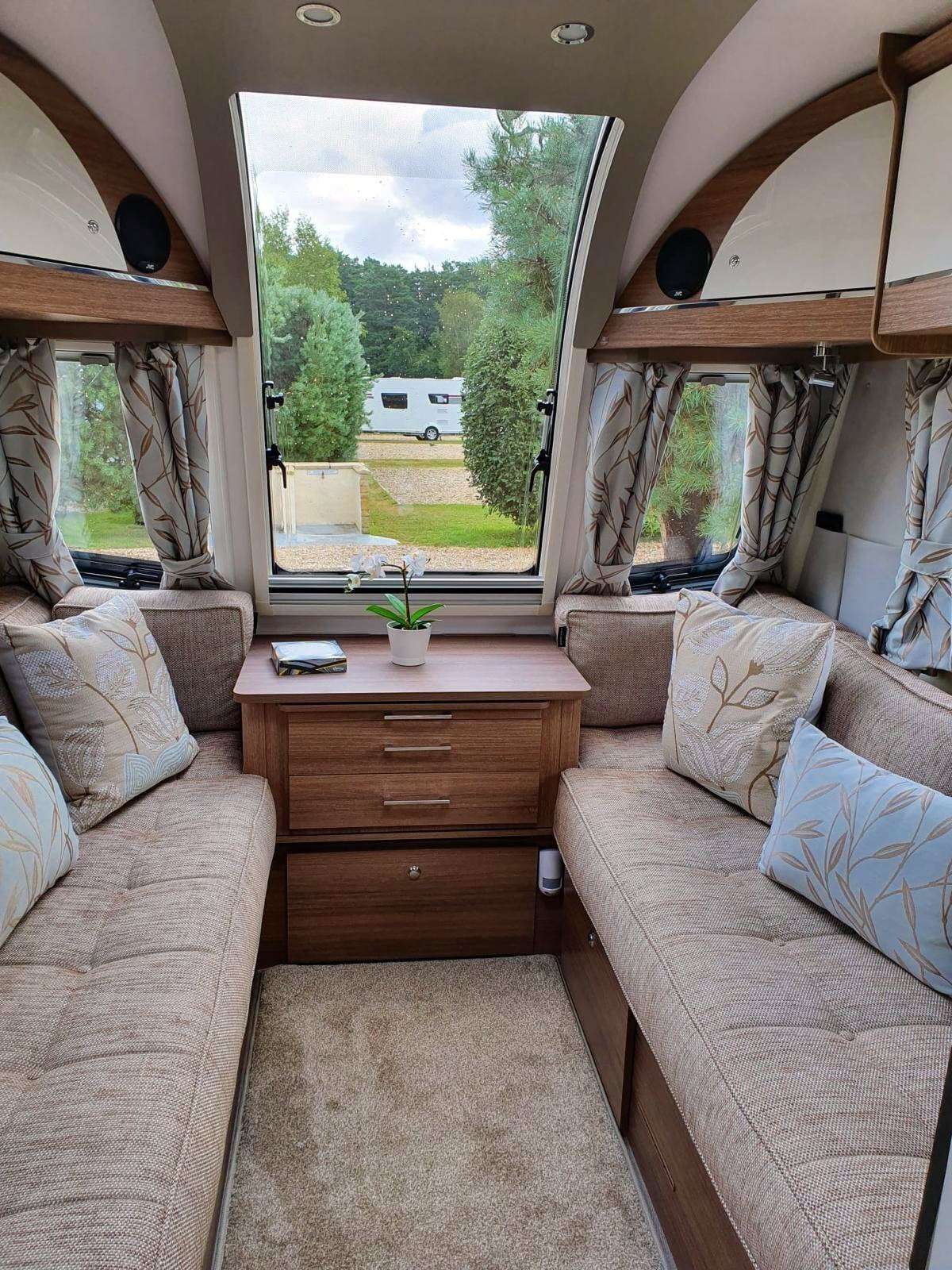 Bailey Unicorn Madrid S4 2019 - Motorhomes & Caravans