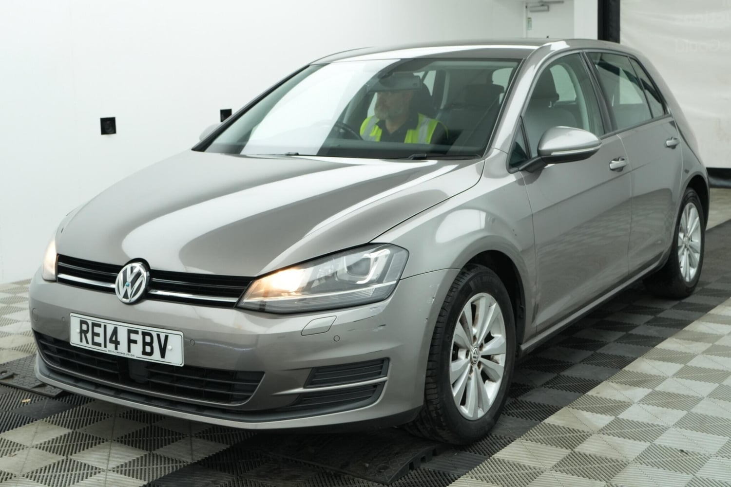 [ berth ]Volkswagen Golf