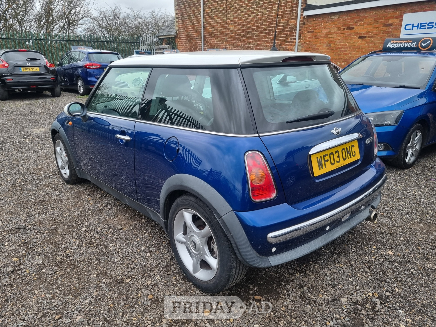 Mini Hatch 2003 - Cars