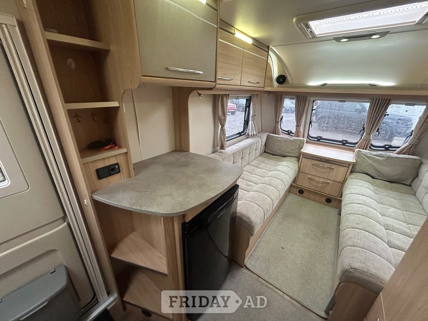 Coachman Vision 380 2015 - Motorhomes & Caravans