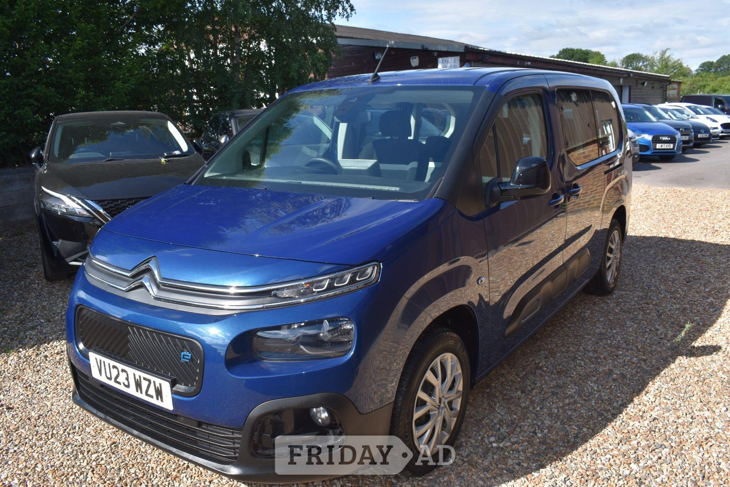 [ berth ]Citroen e-Berlingo