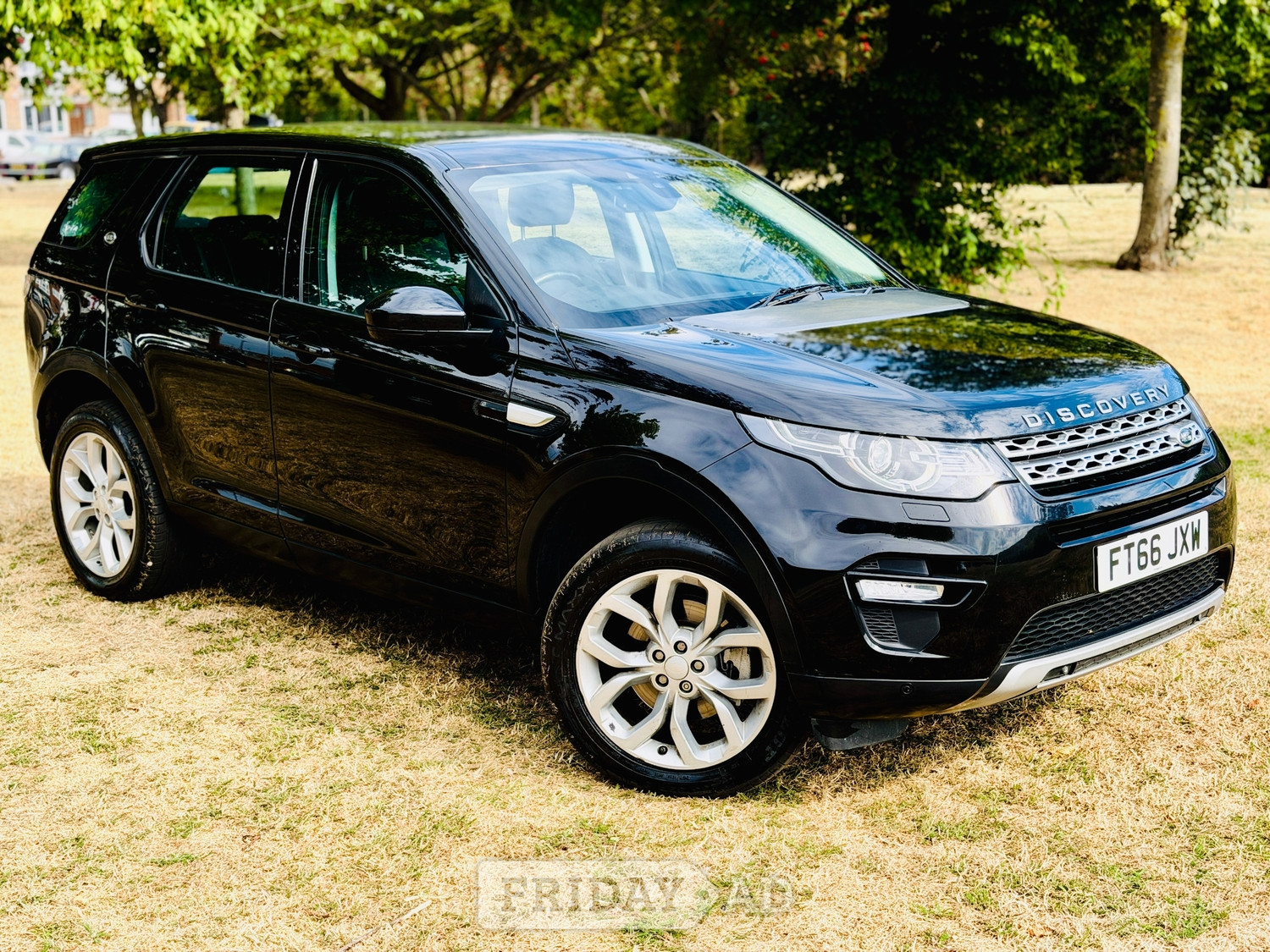 Land Rover Discovery Sport 2016 in Slough