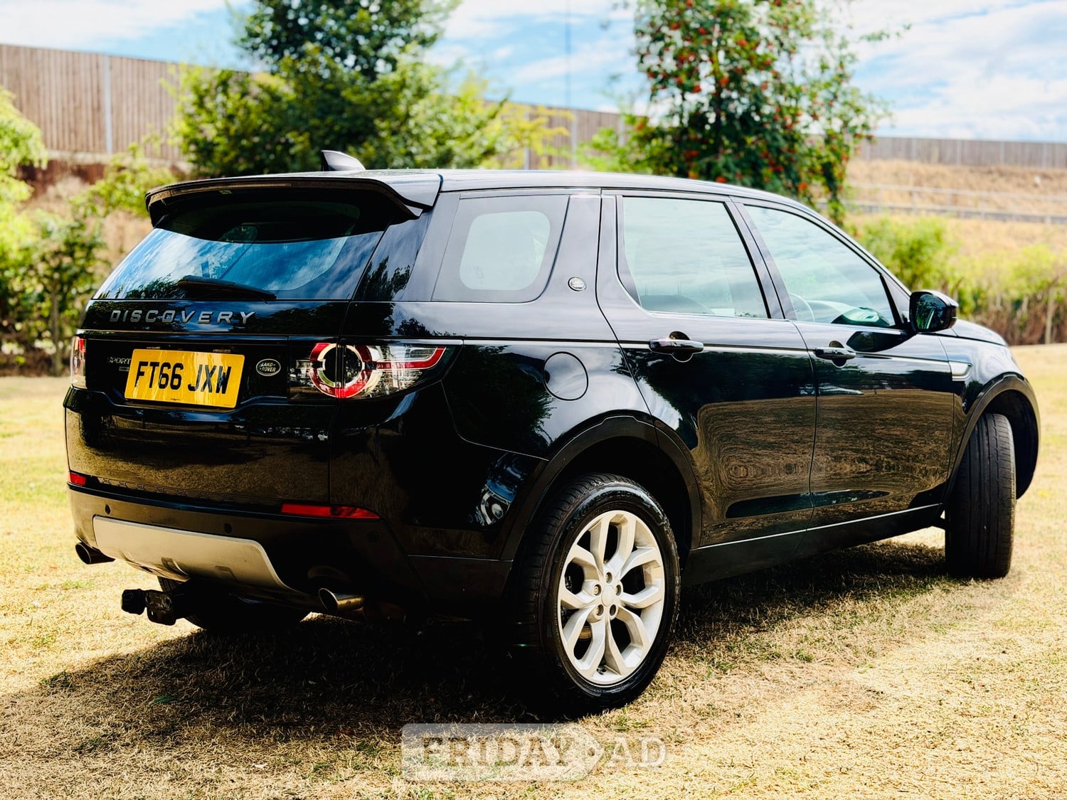 Land Rover Discovery Sport 2016 - Cars in Slough