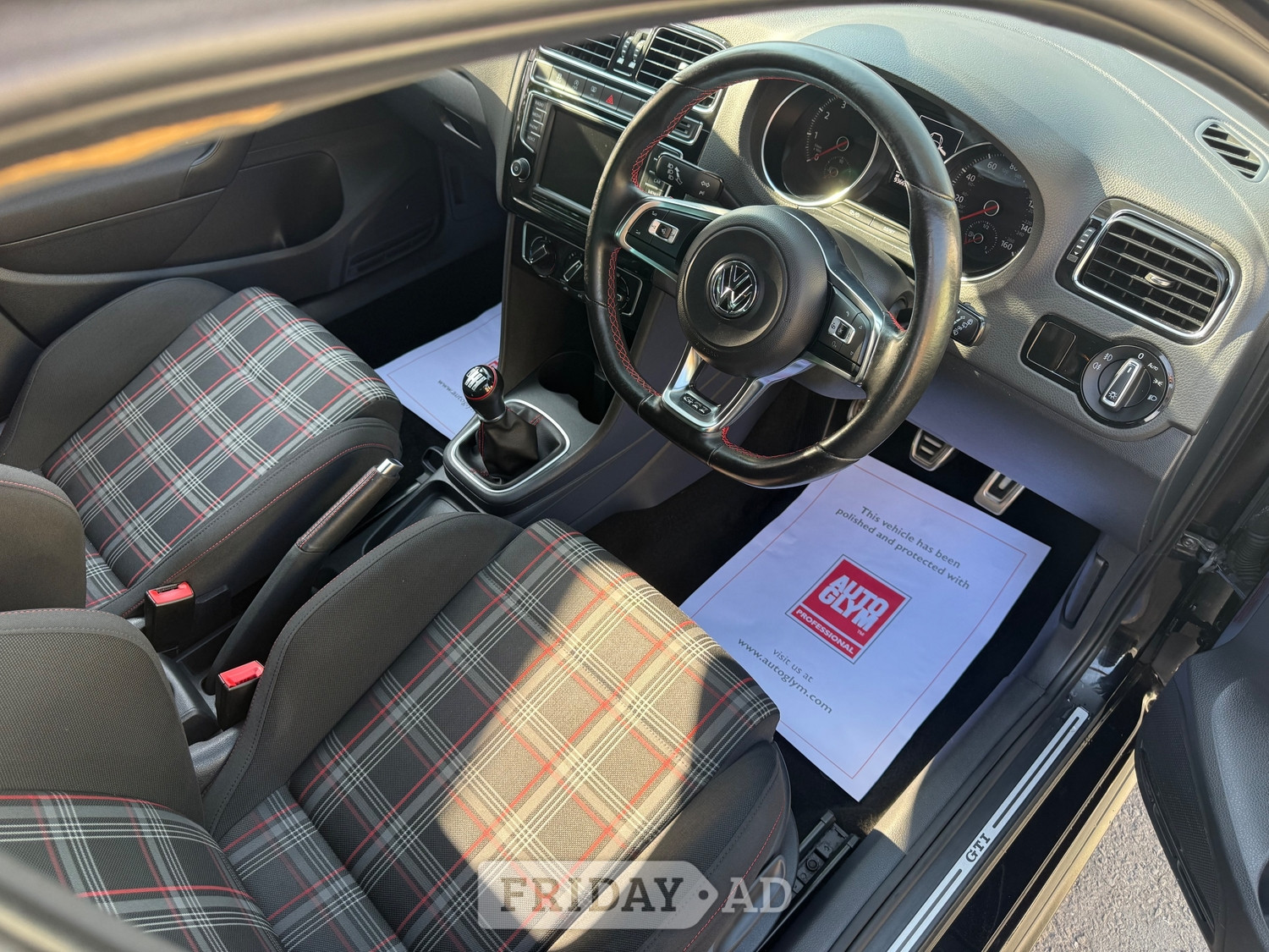 Volkswagen Polo 2016 - Cars