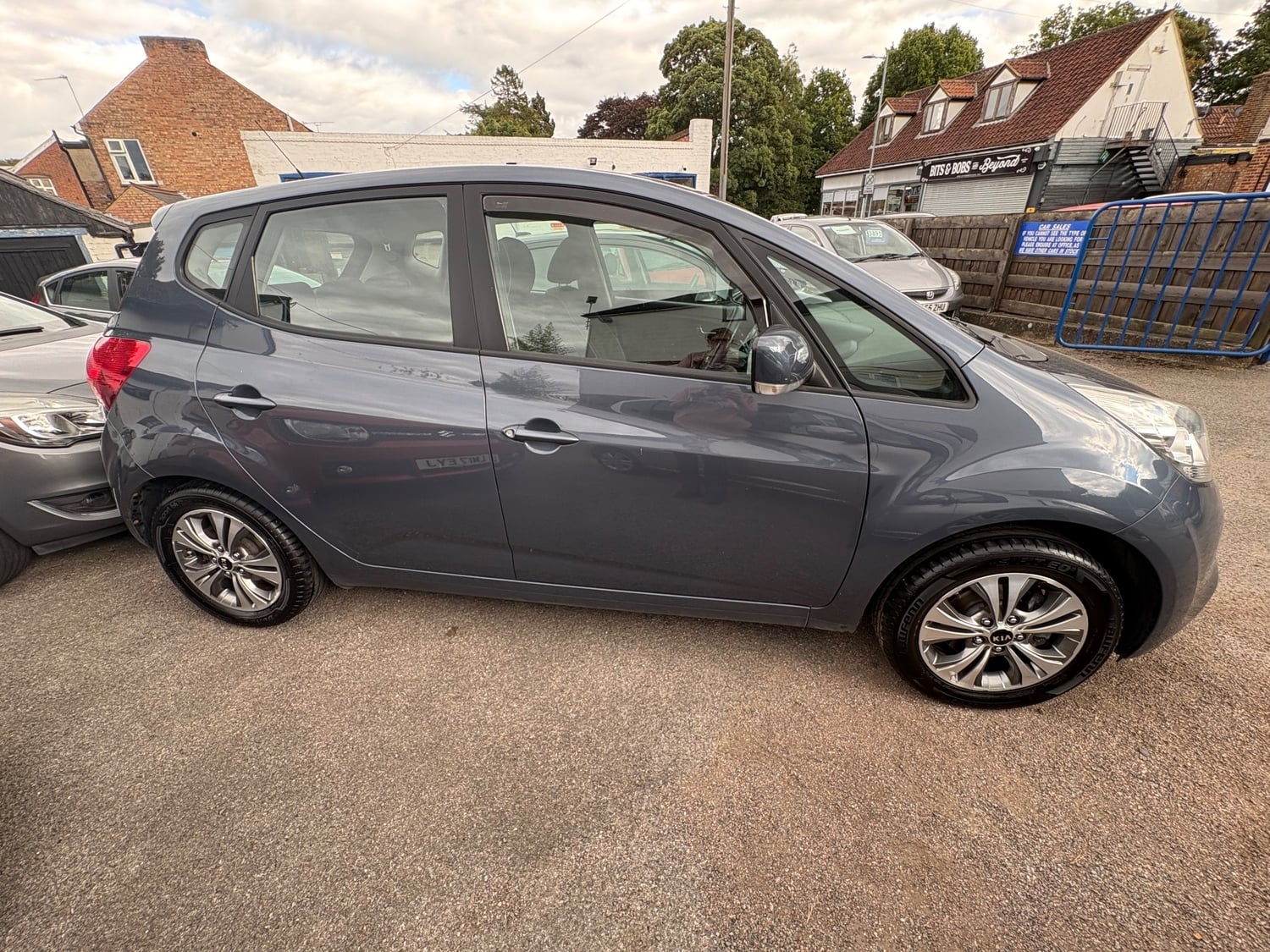 [ berth ]Kia Venga
