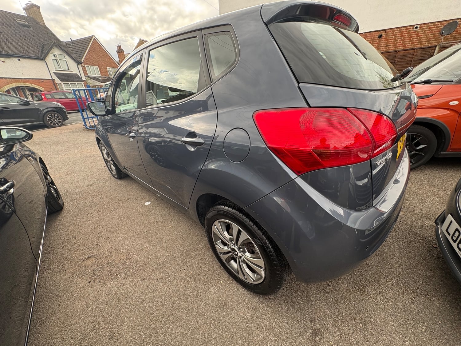 Kia Venga 2015 - Cars
