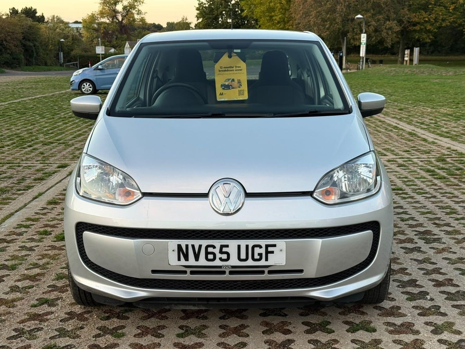 Volkswagen UP! 2015 - Cars in Swanley