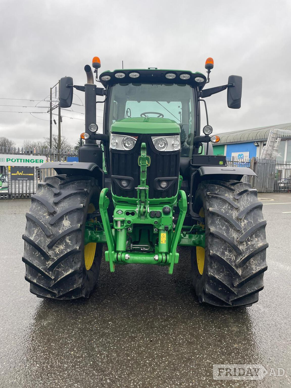 [ berth ]John Deere 6R 215