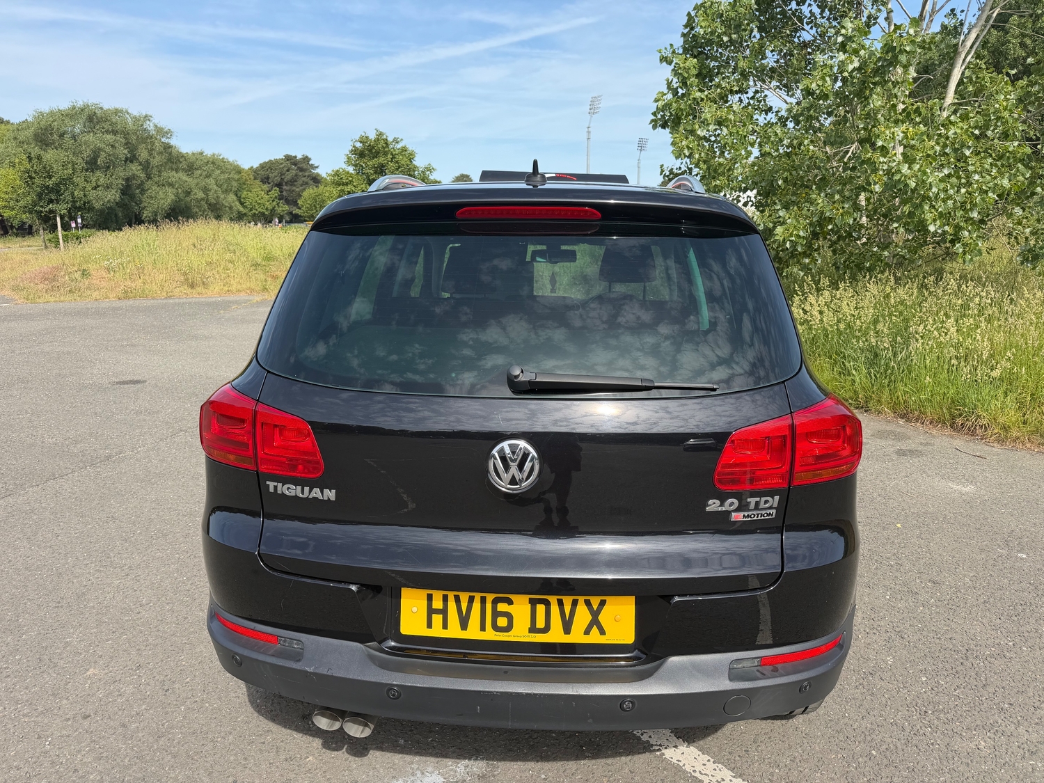 Volkswagen Tiguan 2016 - Cars