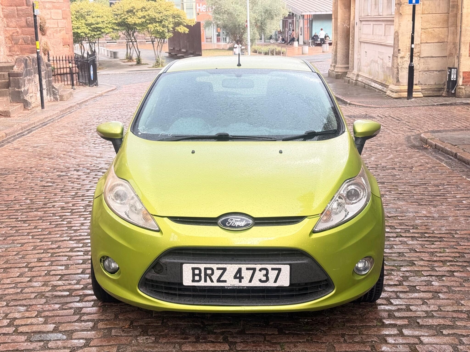 [ berth ]Ford Fiesta