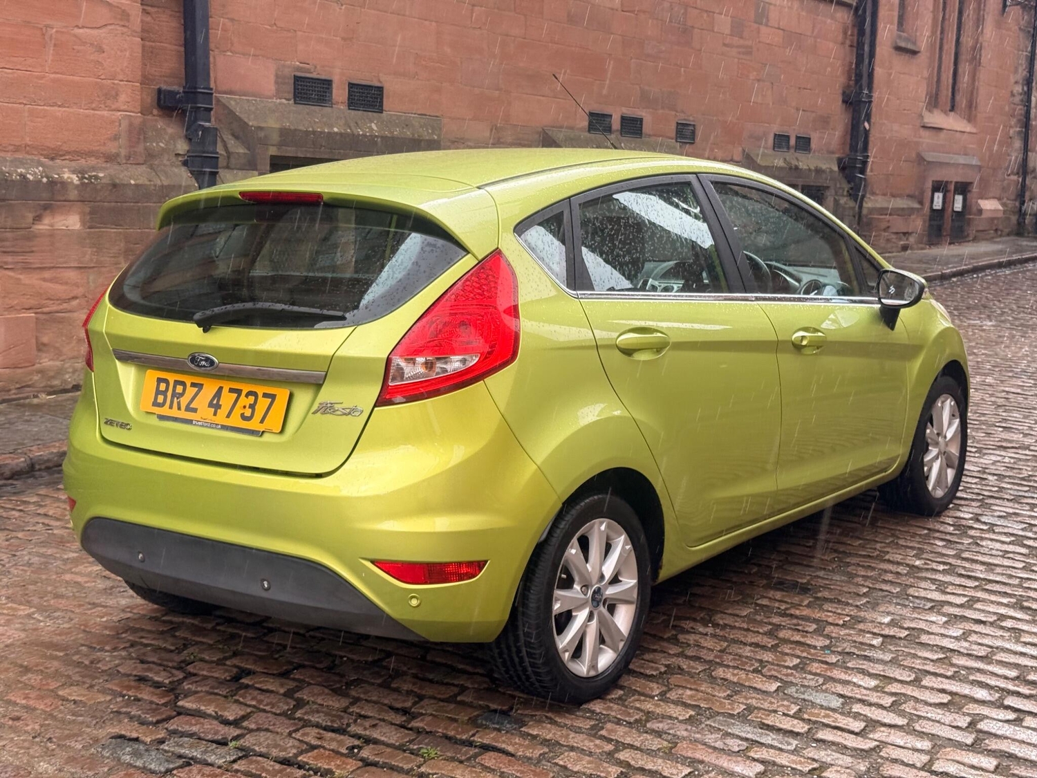 Ford Fiesta 2010 - Cars