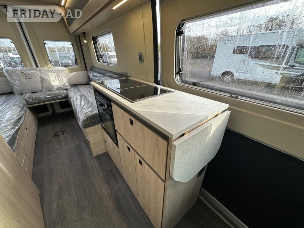 [2 berth ]Auto-Trail Expedition 66