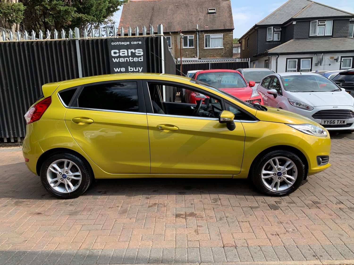 Ford Fiesta 2015 - Cars