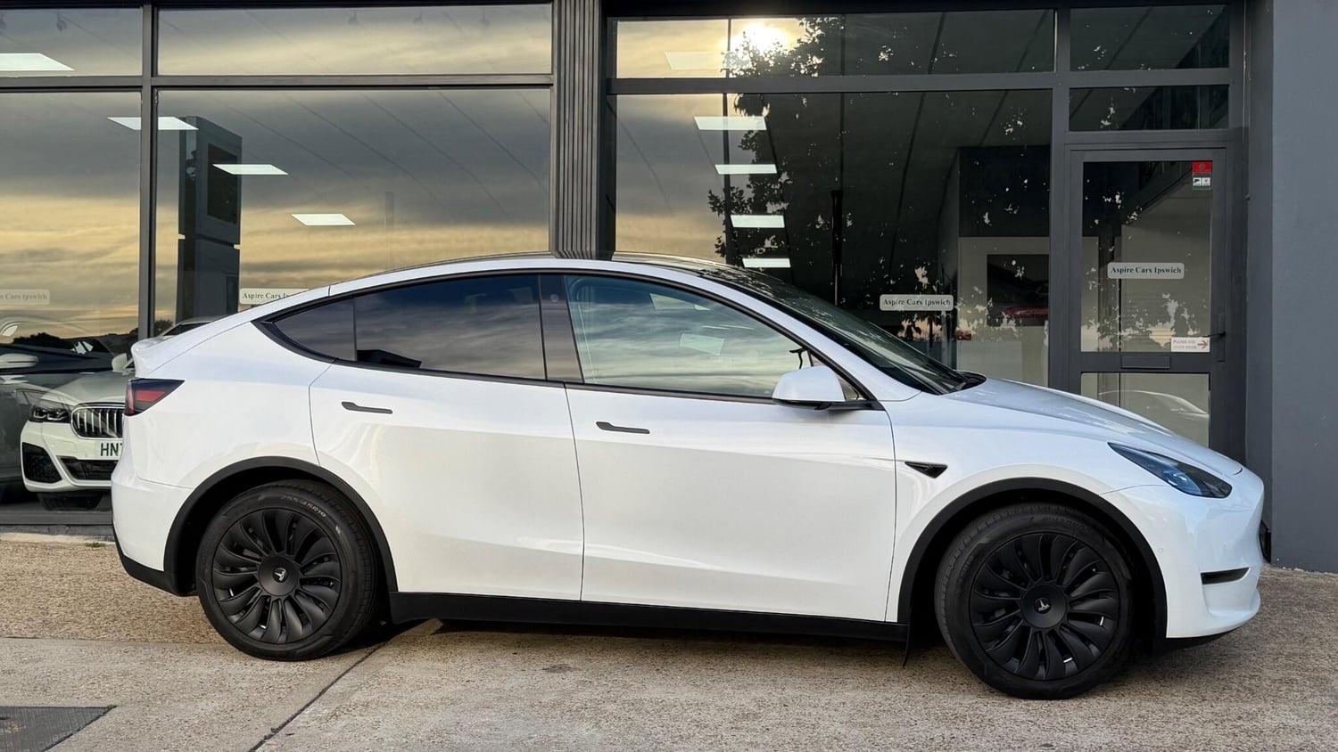 Tesla Model Y 2022 - Cars in Ipswich