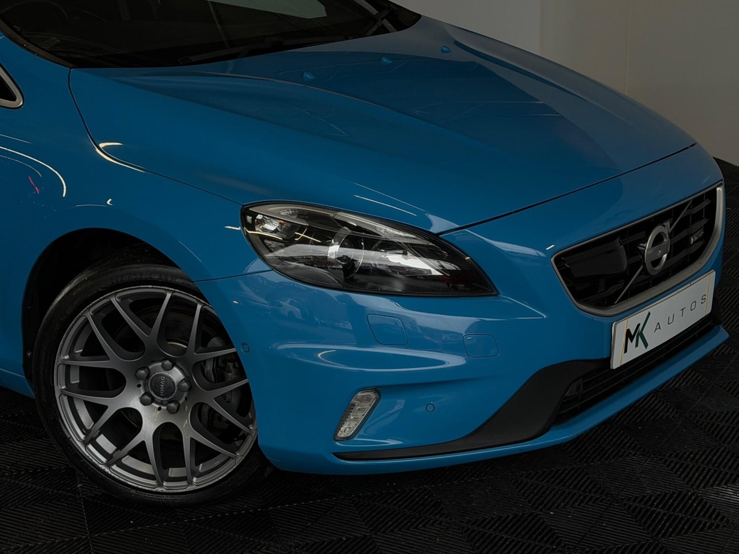 Volvo V40 Manchester