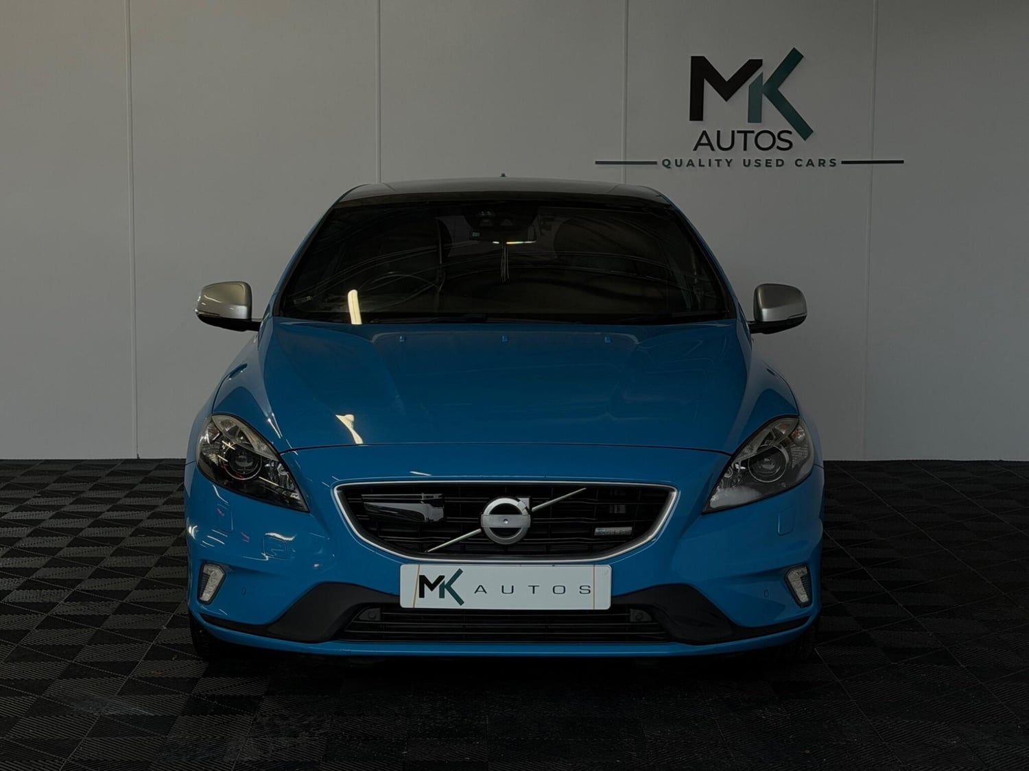 [ berth ]Volvo V40