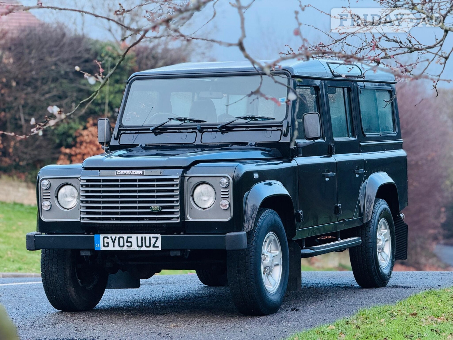 [ berth ]Land Rover Defender 110