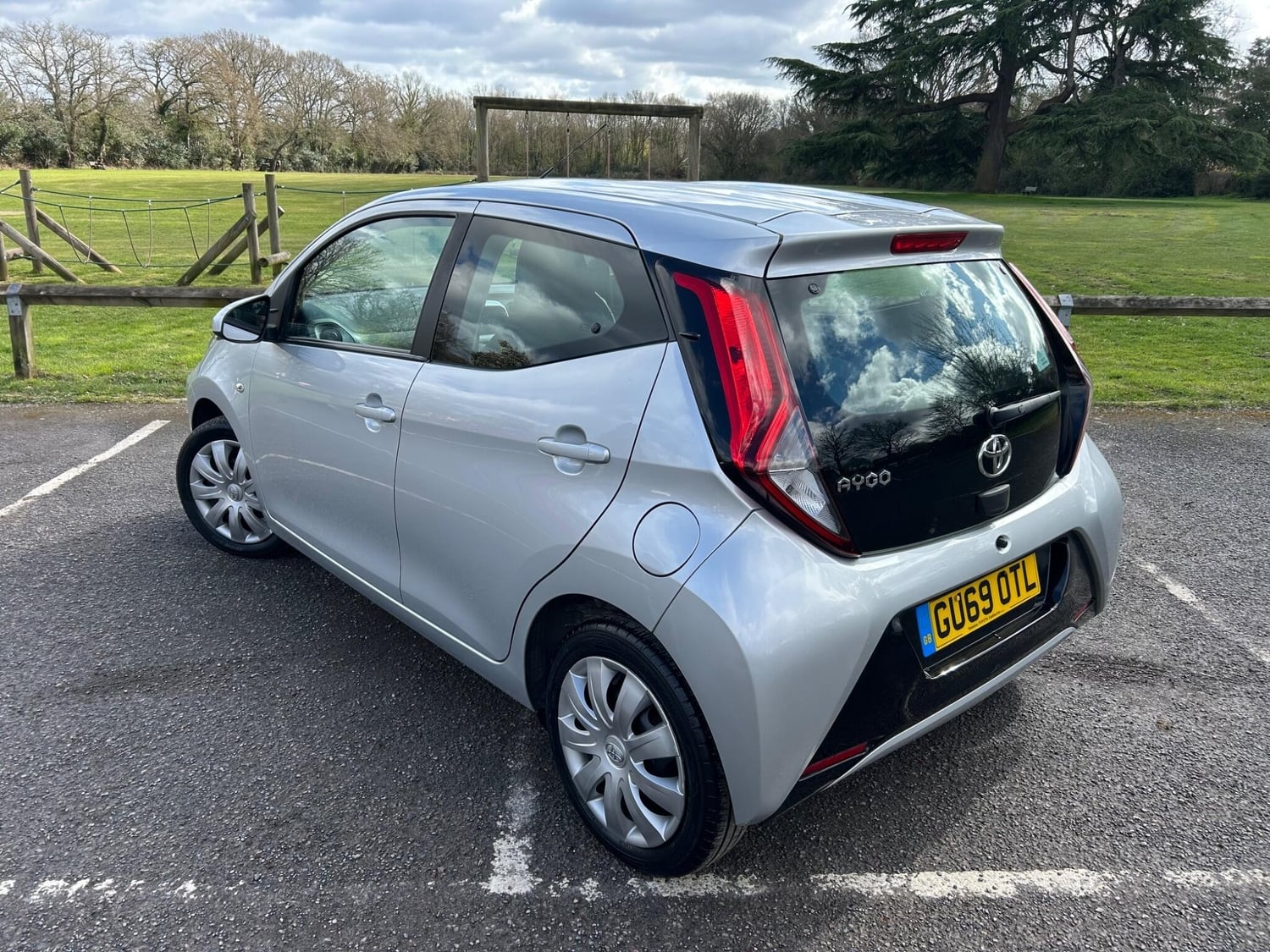 Toyota Aygo 2019 - Cars in Chertsey