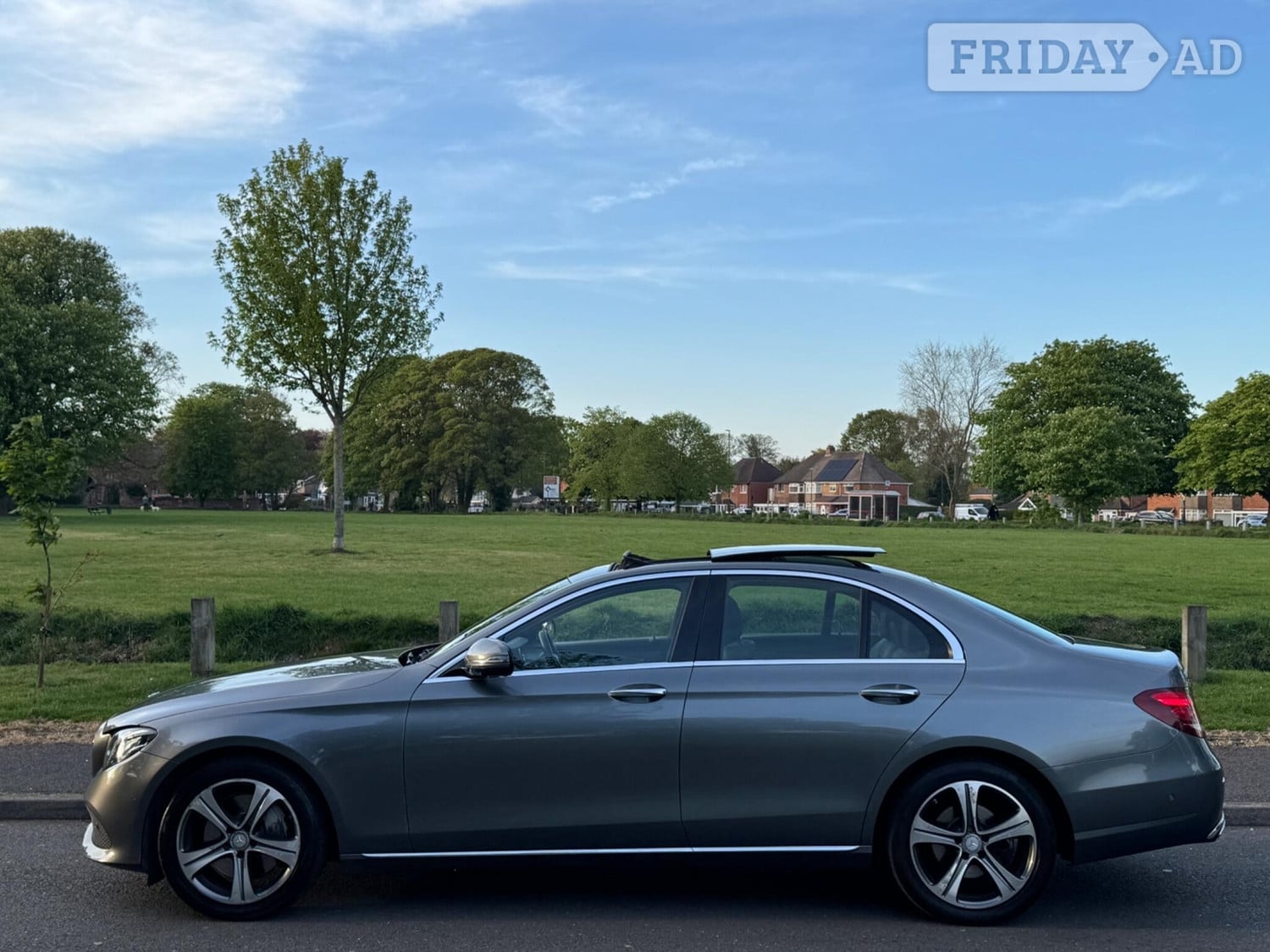 [ berth ]Mercedes-Benz E Class