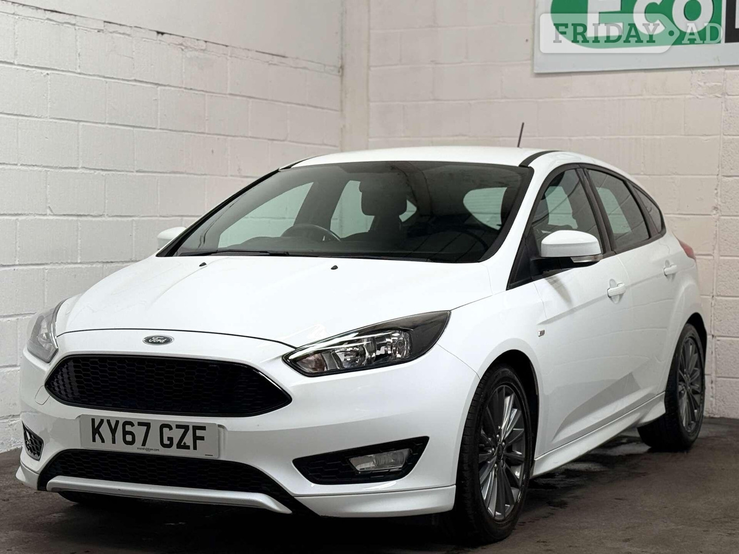 Ford Focus 2017 - Cars in Uxbridge