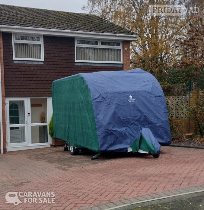 Bailey Pursuit 400-2 tailor made cover in Halesowen