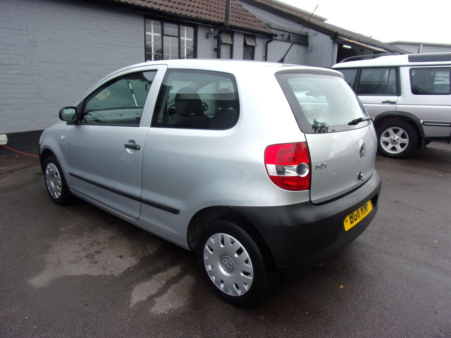 Volkswagen Fox 2011 - Cars in Aldershot