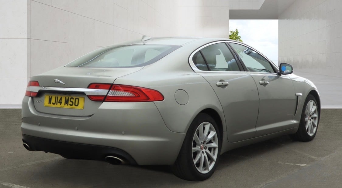 [ berth ]Jaguar XF
