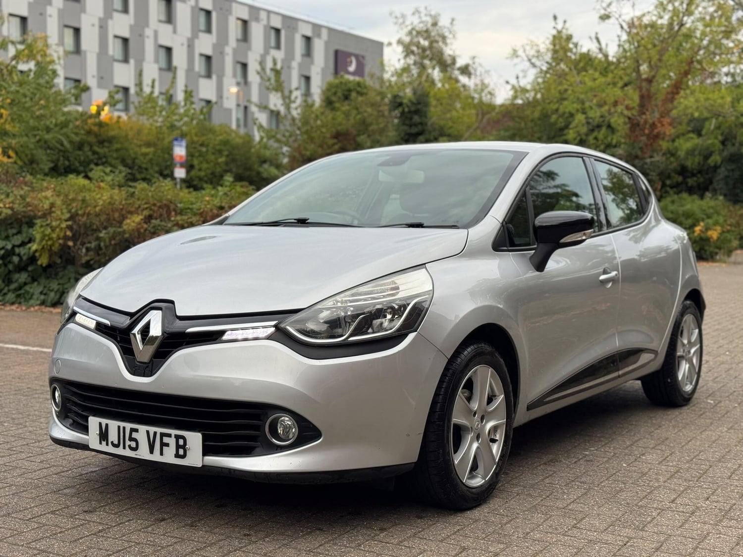 Renault Clio Hillingdon