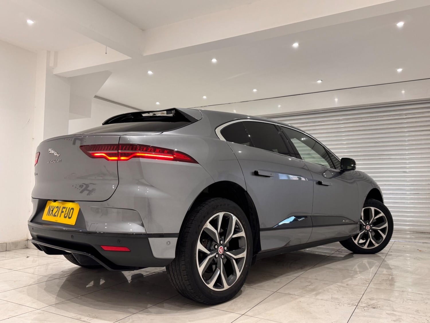 [ berth ]Jaguar I-Pace
