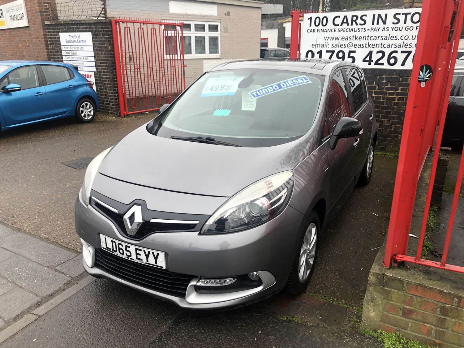 [ berth ]Renault Scenic
