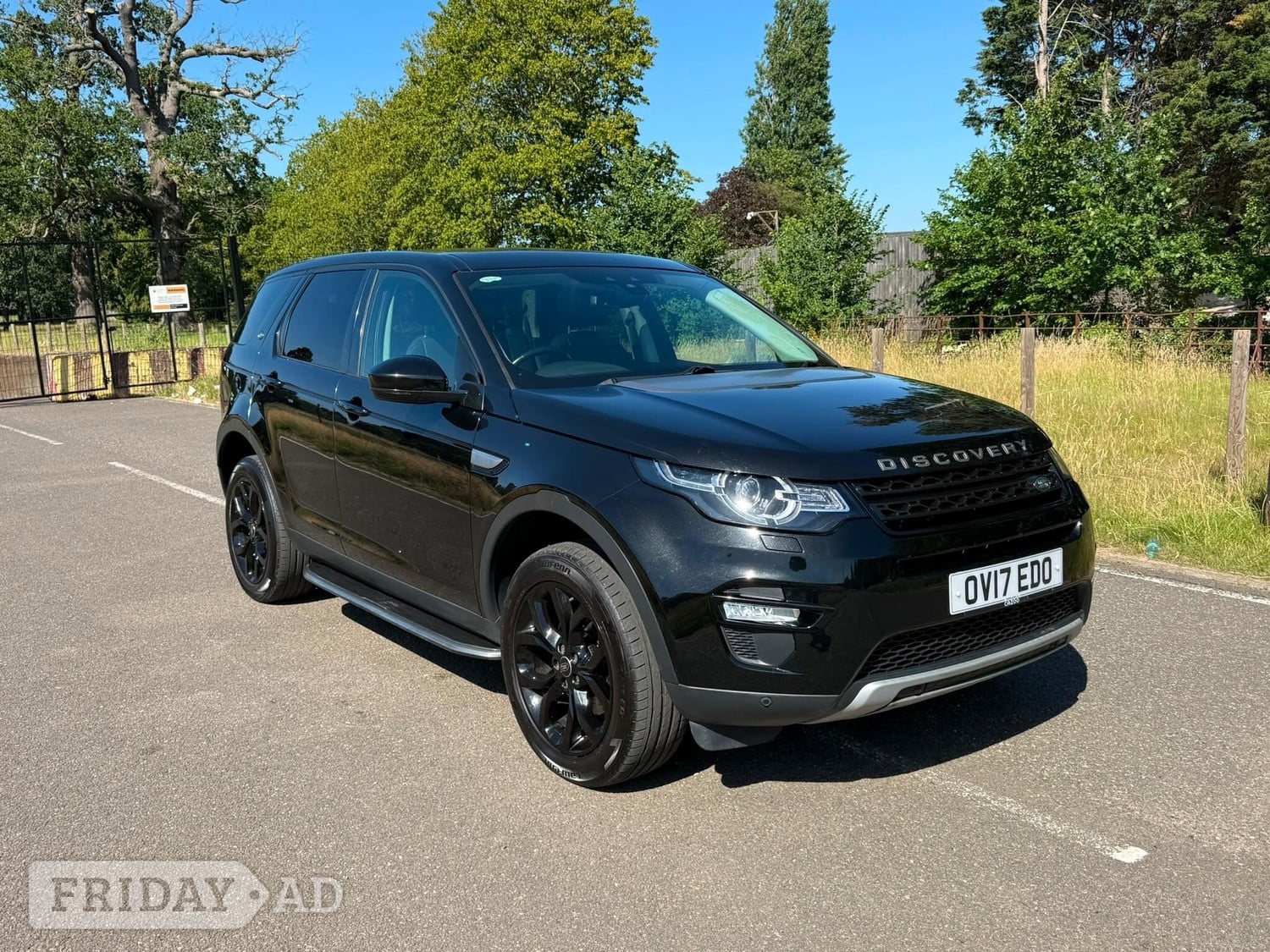 Land Rover Discovery Sport 2017 in Hayes