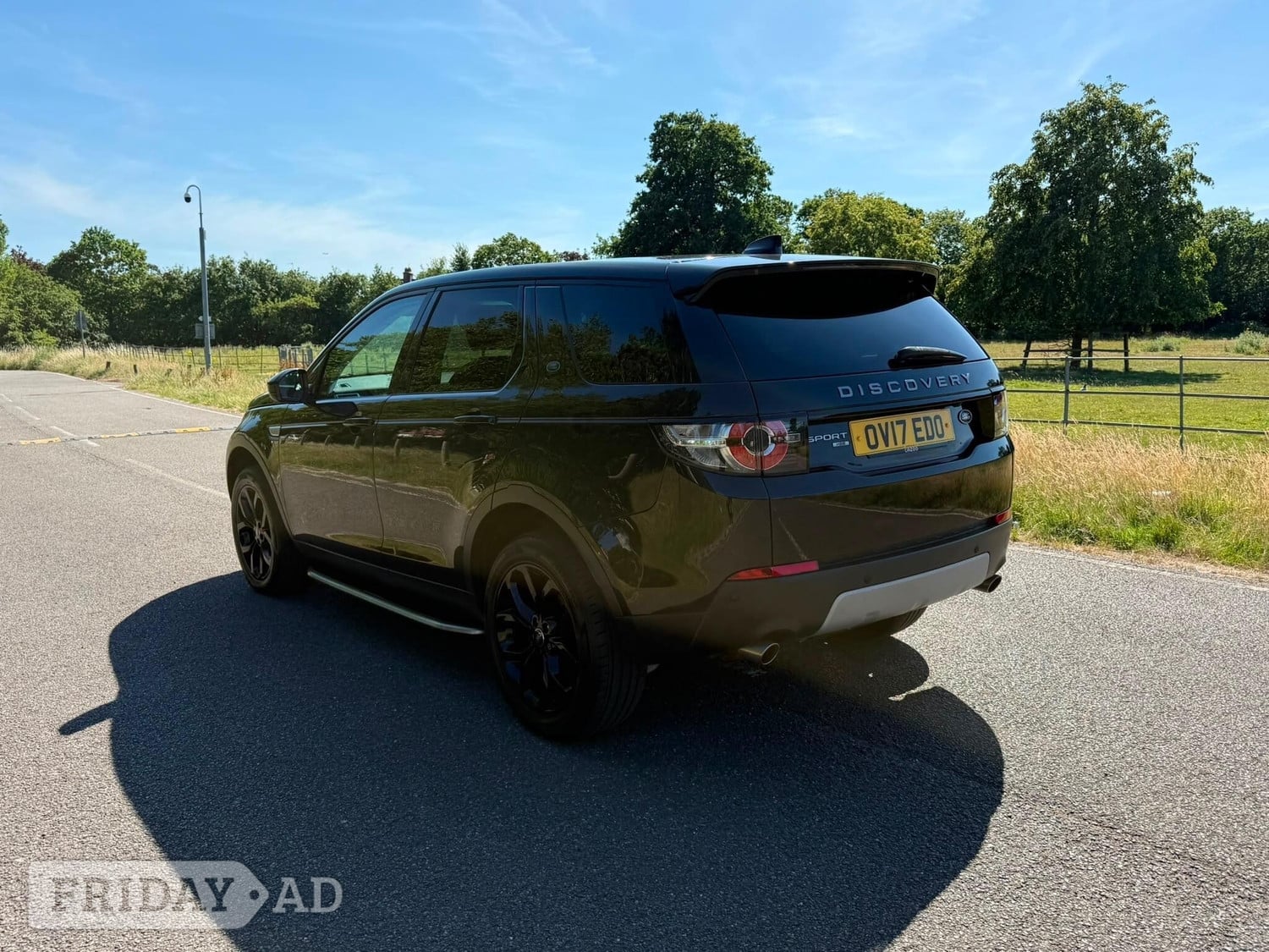 Land Rover Discovery Sport 2017 - Cars in Hayes