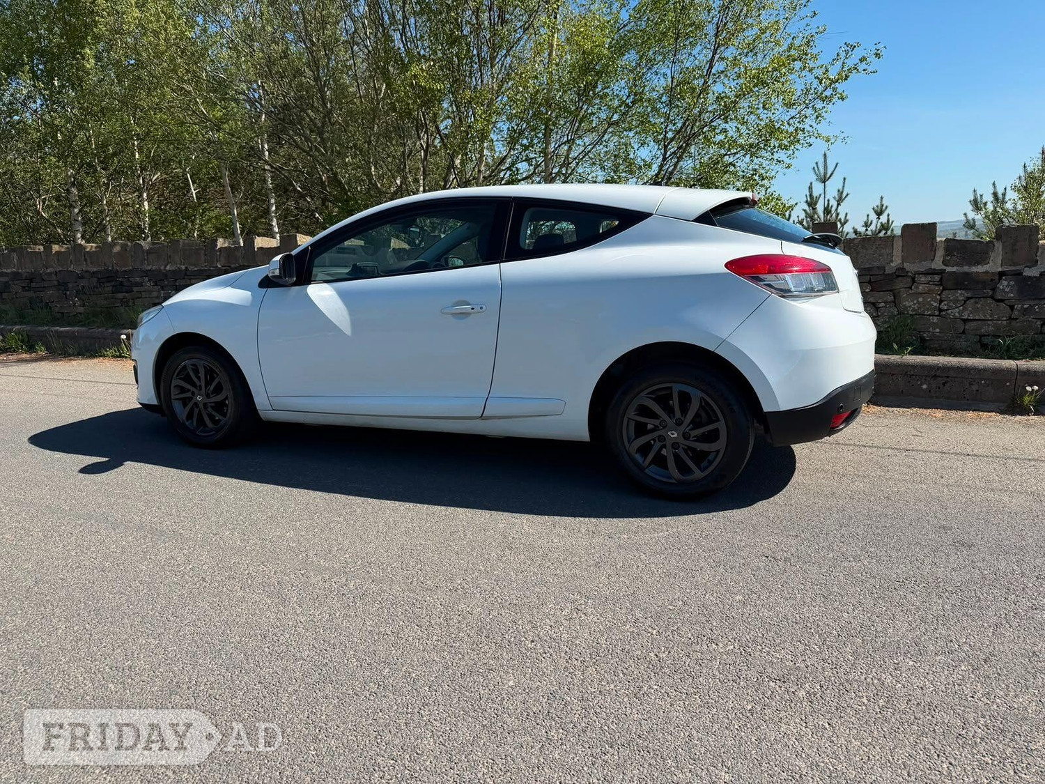Renault Megane 2015 - Cars in Huddersfield