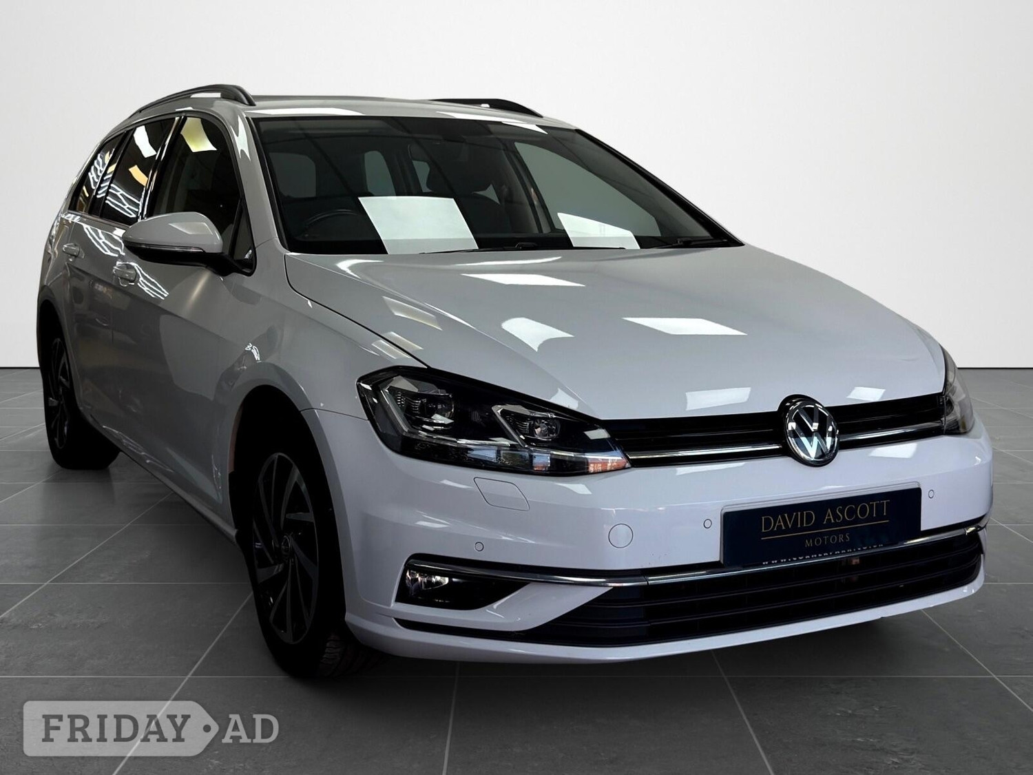 Volkswagen Golf 2020 - Cars