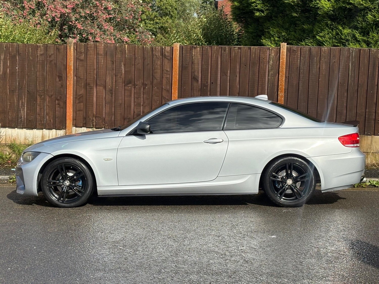 BMW 3 Series 2010 - Cars