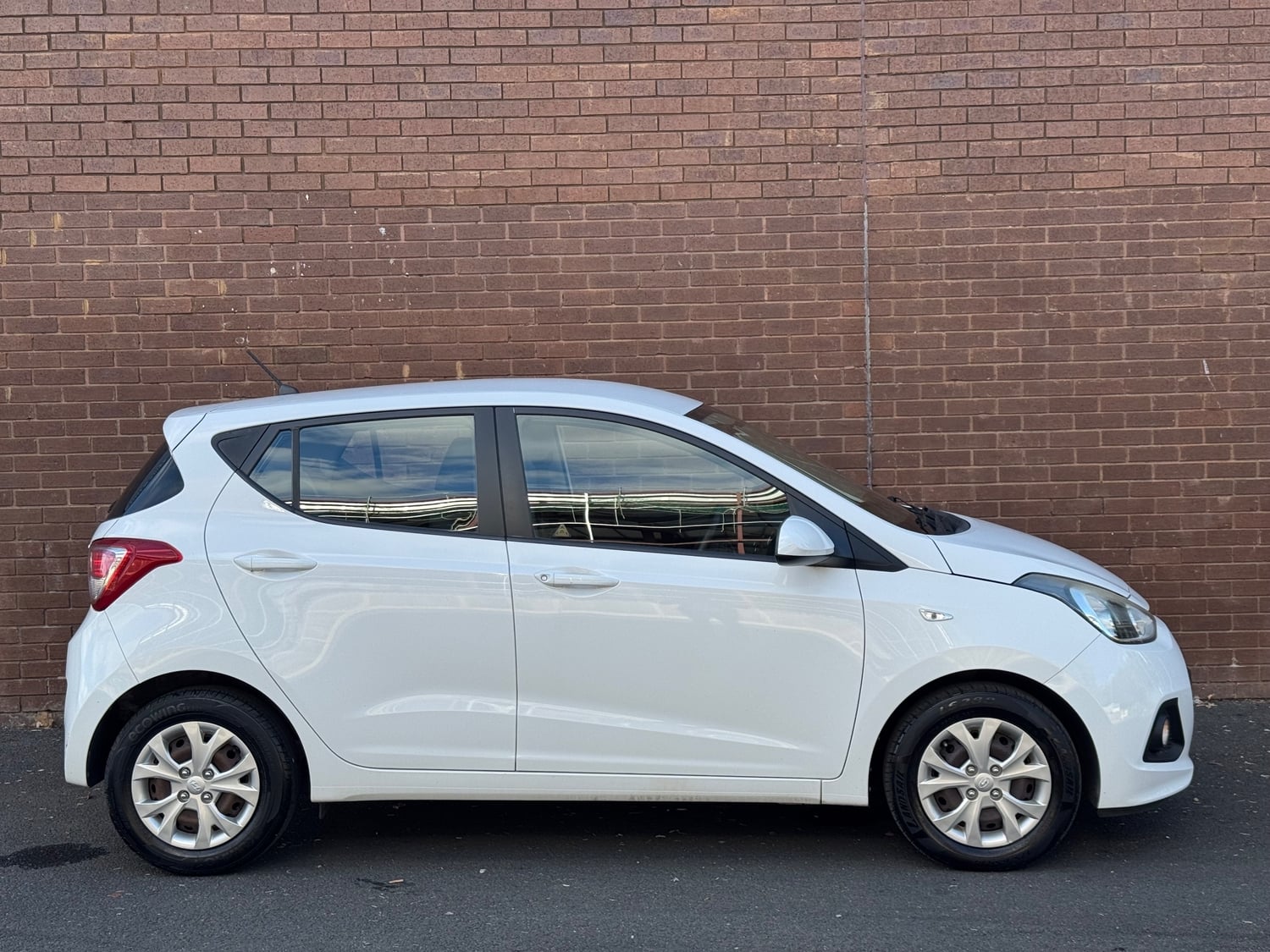 Hyundai i10 2015 - Cars in Ashford