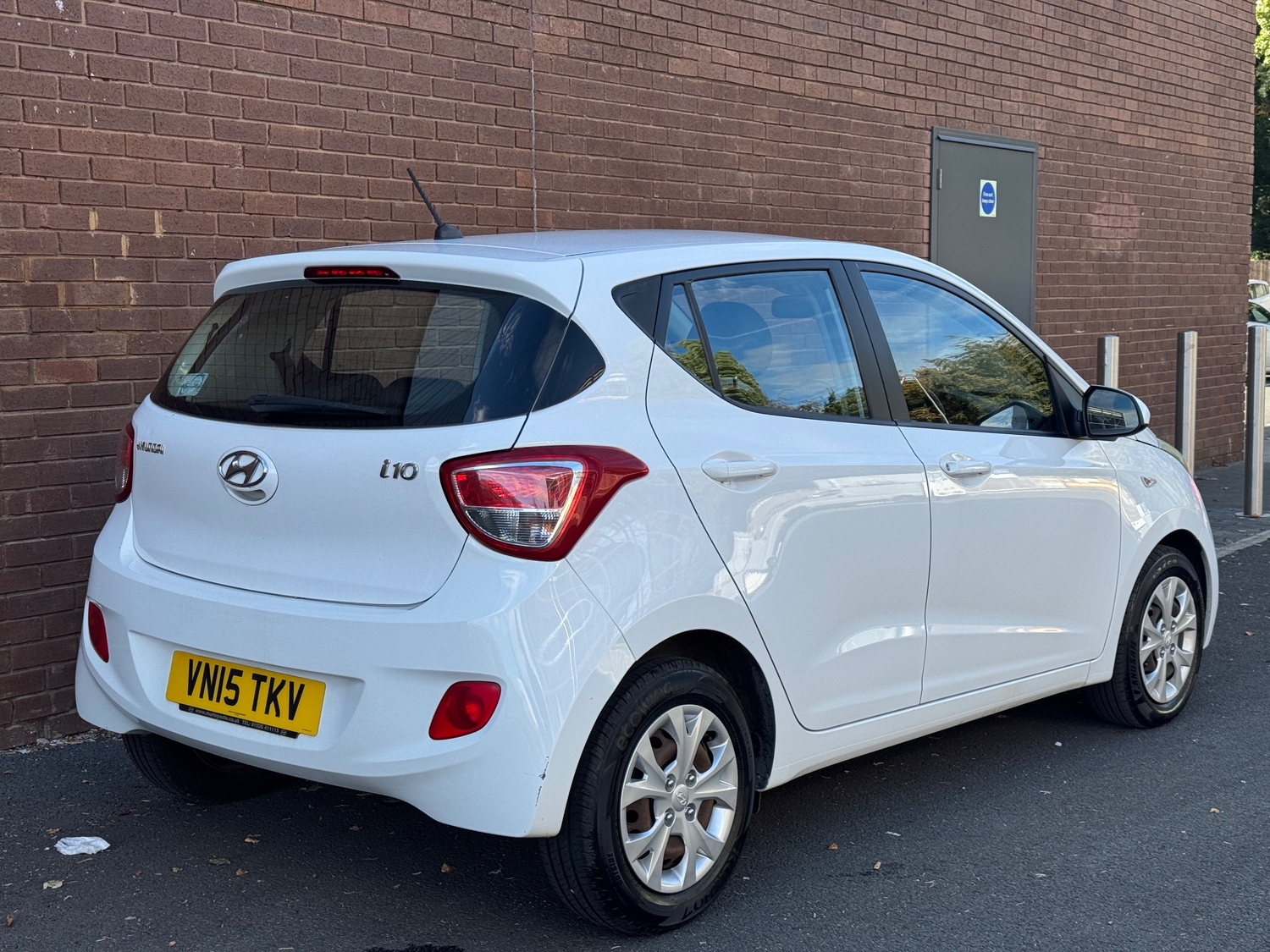Hyundai i10 2015 - Cars in Ashford