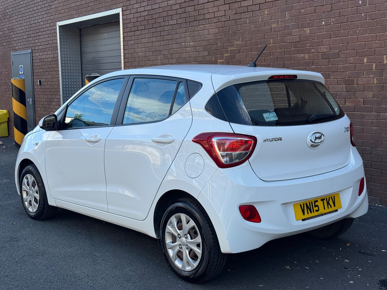 Hyundai i10 2015 - Cars