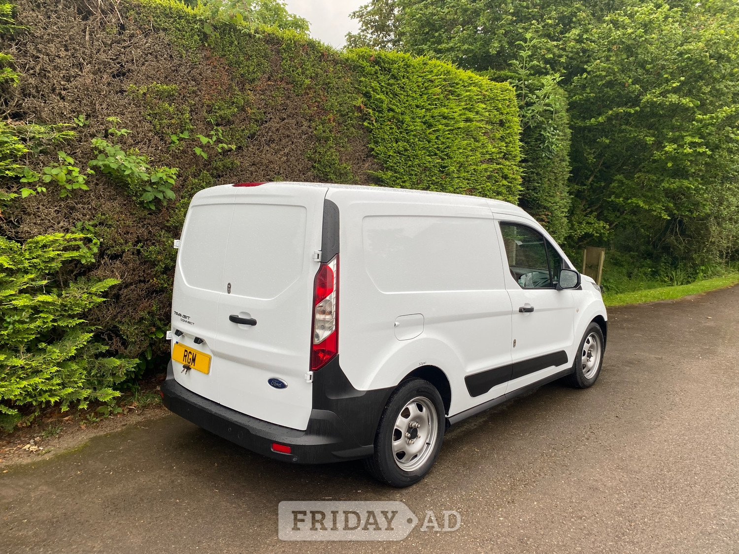 [ berth ]Ford Transit Connect