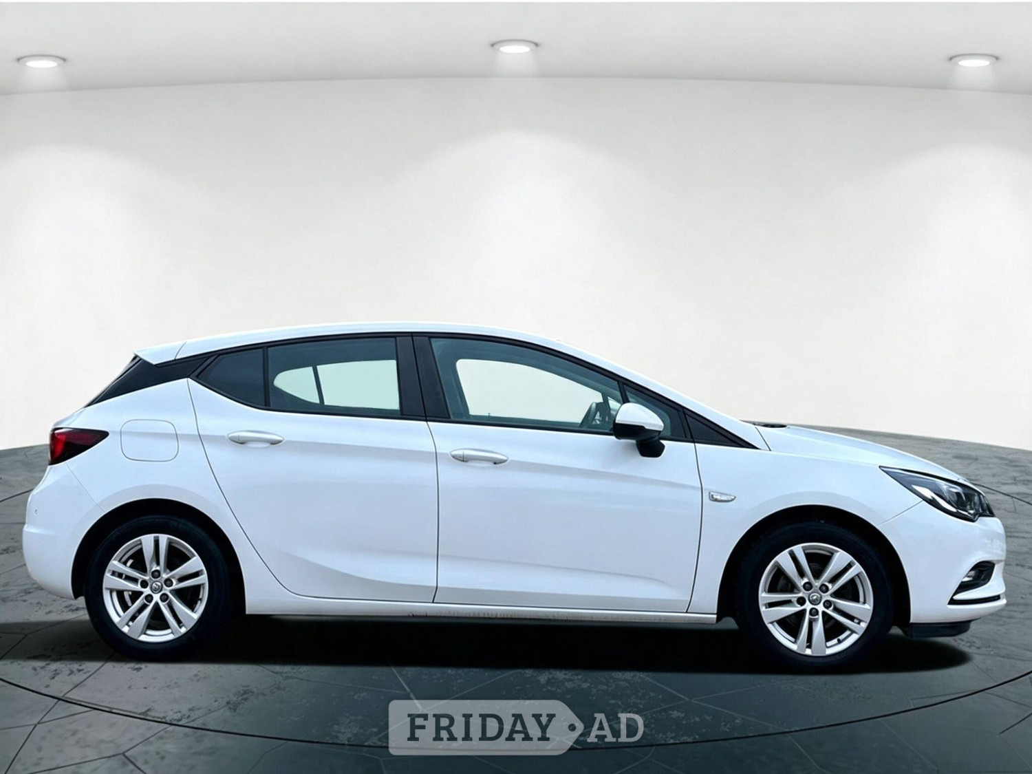 [ berth ]Vauxhall Astra